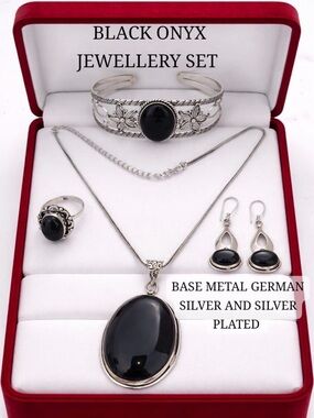 925 steaBlack Onyx Silver-Plated Jewelry Set - Necklace, Bracelet, Ring & Earrin